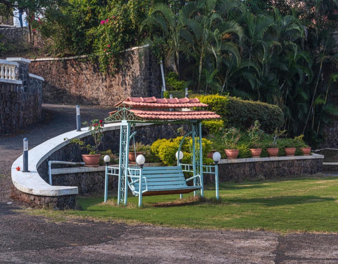 Saffronstays Aurelia, Panchgani - Balinese Villa With Breathtaking Valley Views エクステリア 写真